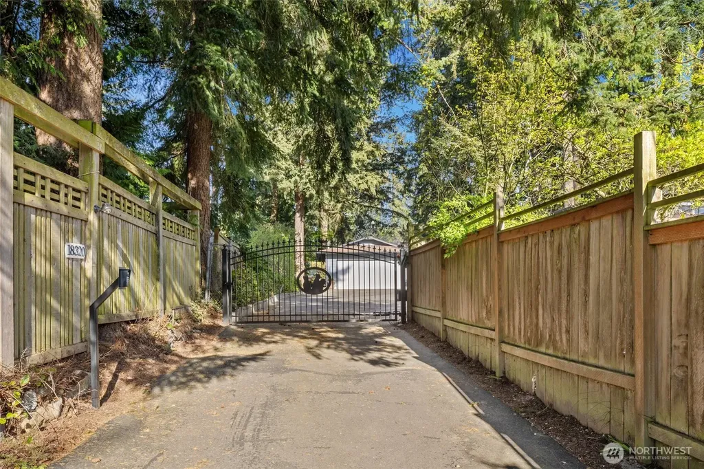 18320 Corliss Avenue N Shoreline WA 98133