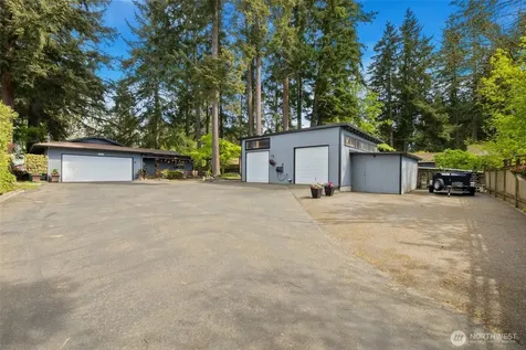 18320 Corliss Avenue N Shoreline WA 98133