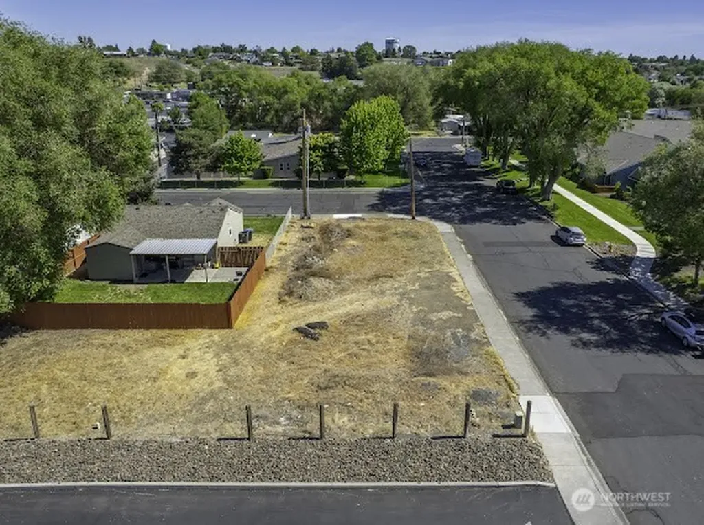 402 E Walnut Avenue Moses Lake WA 98837