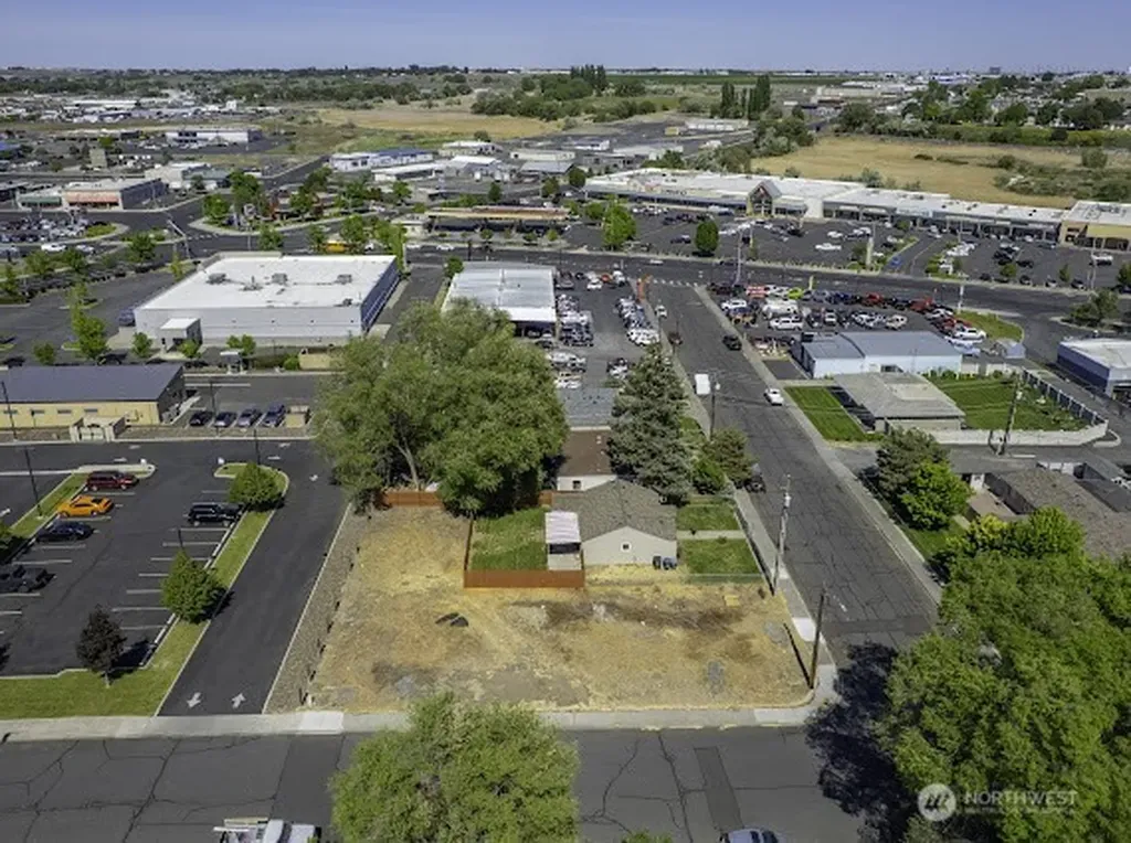 402 E Walnut Avenue Moses Lake WA 98837