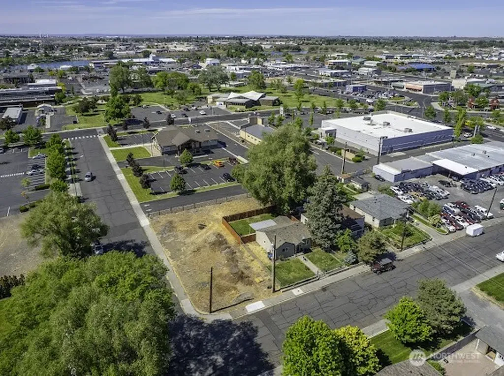 402 E Walnut Avenue Moses Lake WA 98837