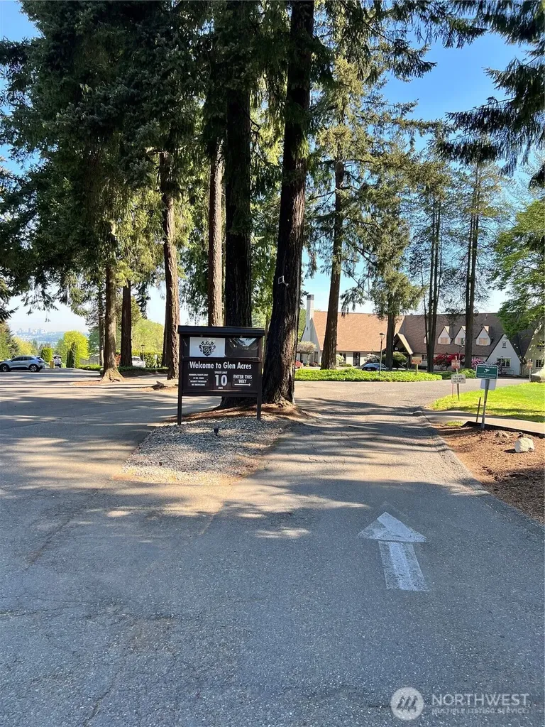 10628 Glen Acres Dr S Seattle WA 98168