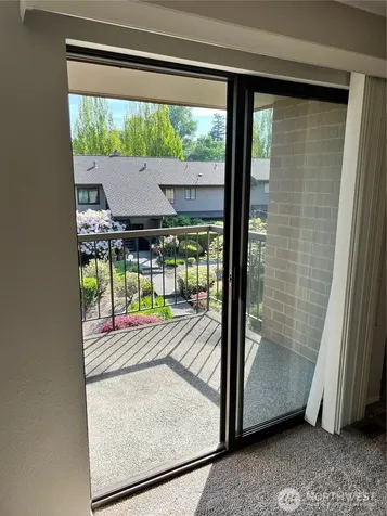 10628 Glen Acres Dr S Seattle WA 98168