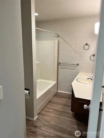 10628 Glen Acres Dr S Seattle WA 98168