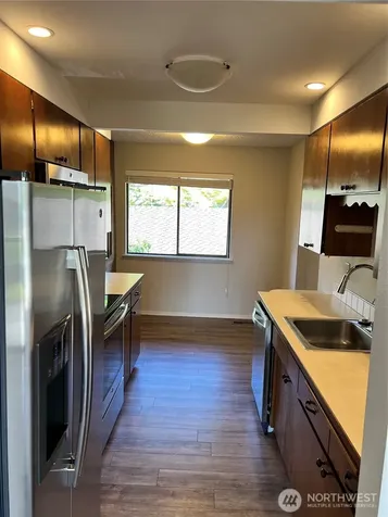 10628 Glen Acres Dr S Seattle WA 98168