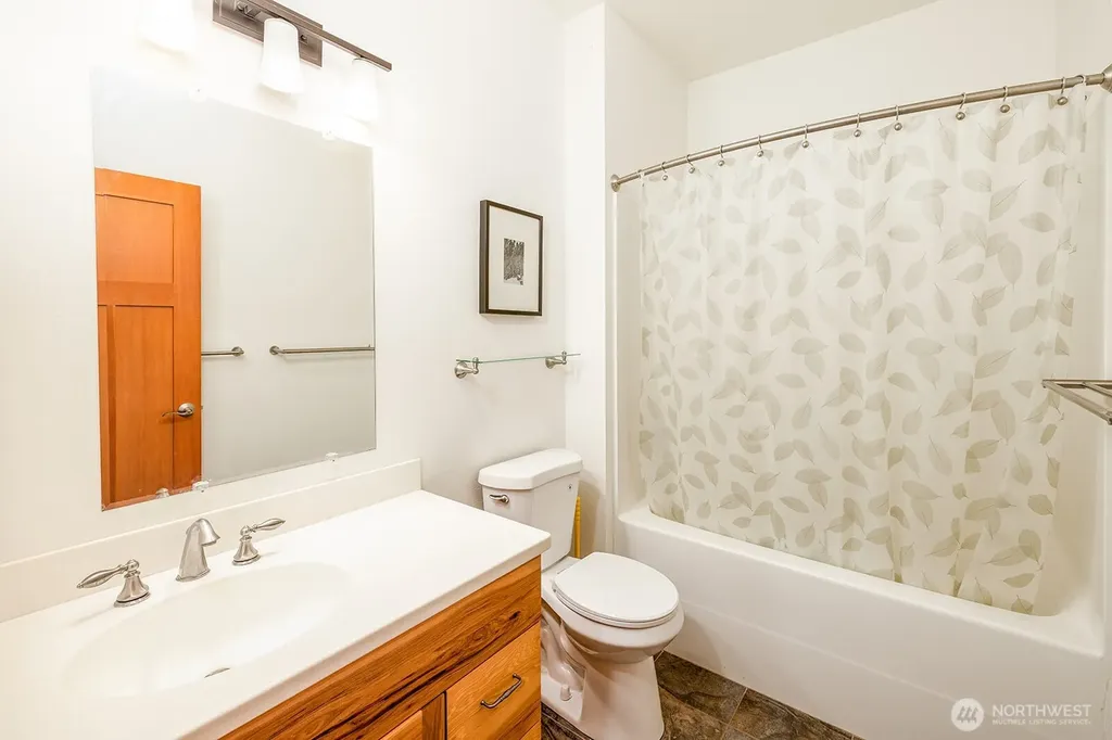 33006 Deer Park Lane Mount Vernon WA 98274