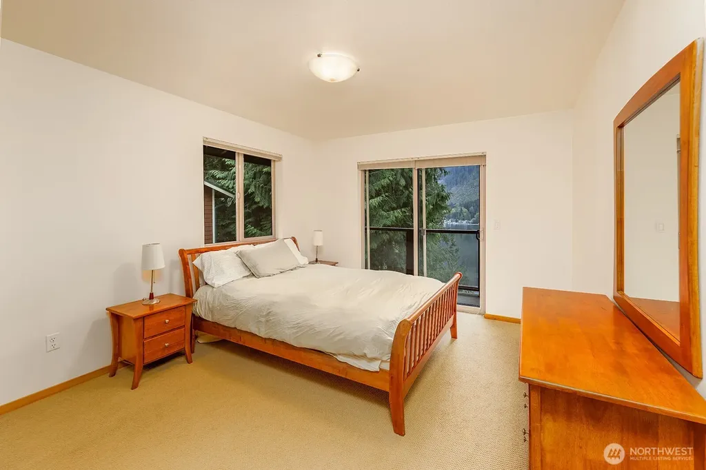 33006 Deer Park Lane Mount Vernon WA 98274