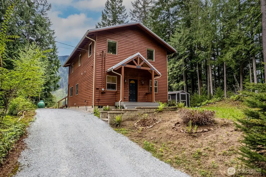 33006 Deer Park Lane Mount Vernon WA 98274