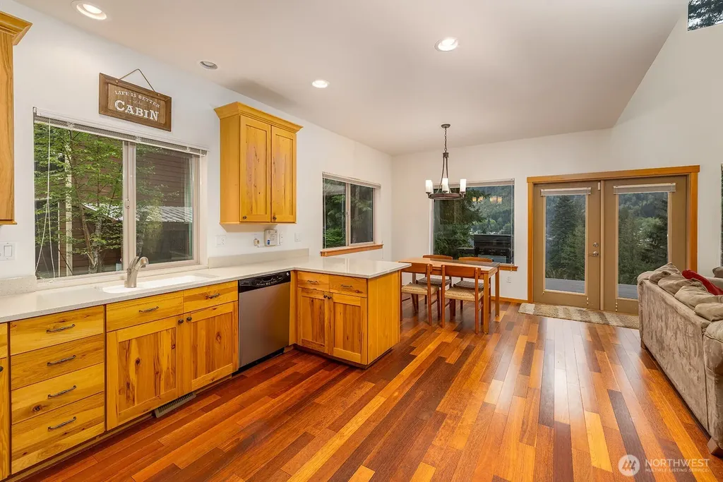 33006 Deer Park Lane Mount Vernon WA 98274