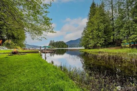 33006 Deer Park Lane Mount Vernon WA 98274