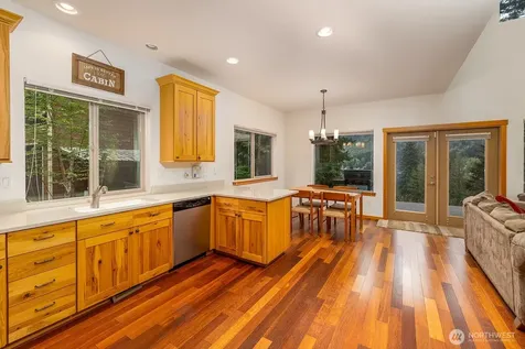 33006 Deer Park Lane Mount Vernon WA 98274