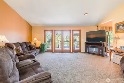 4607 44th Avenue E Tacoma WA 98443
