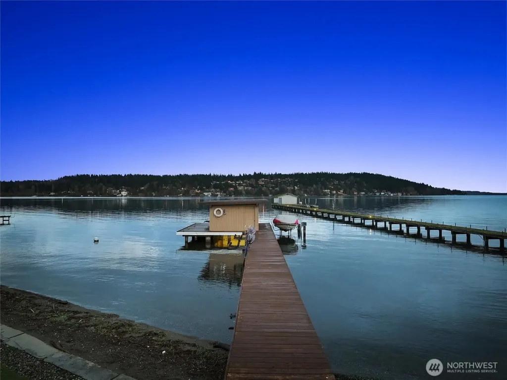 4728 NE 172nd Street Lake Forest Park WA 98155