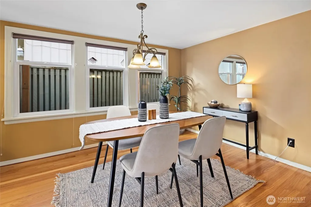 4728 NE 172nd Street Lake Forest Park WA 98155