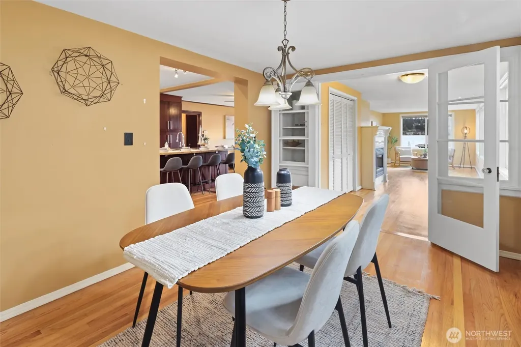 4728 NE 172nd Street Lake Forest Park WA 98155
