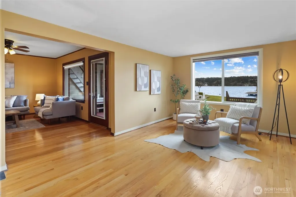 4728 NE 172nd Street Lake Forest Park WA 98155