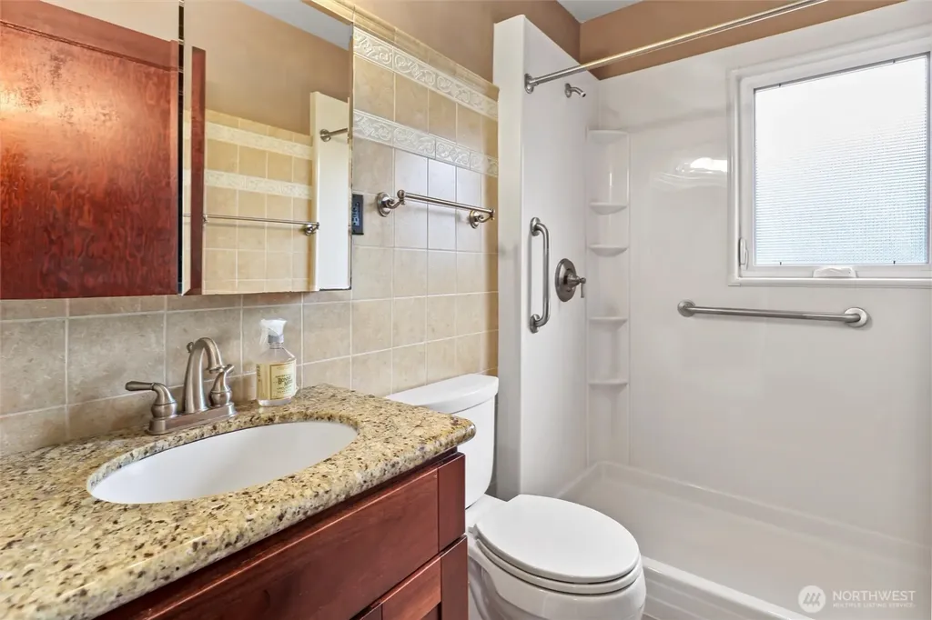 4728 NE 172nd Street Lake Forest Park WA 98155