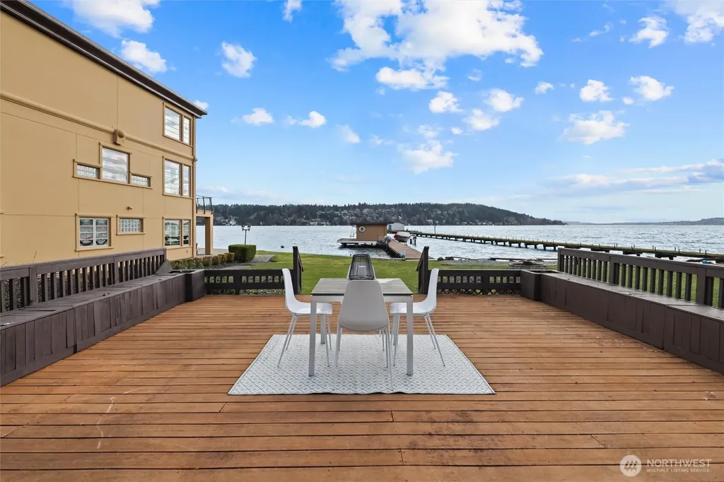 4728 NE 172nd Street Lake Forest Park WA 98155