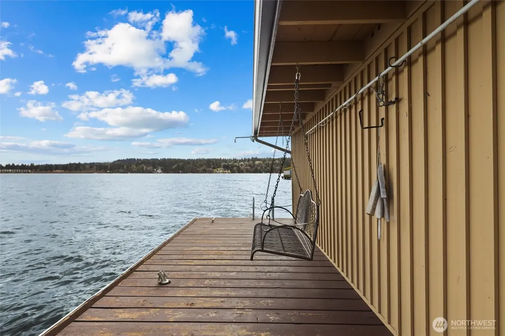 4728 NE 172nd Street Lake Forest Park WA 98155