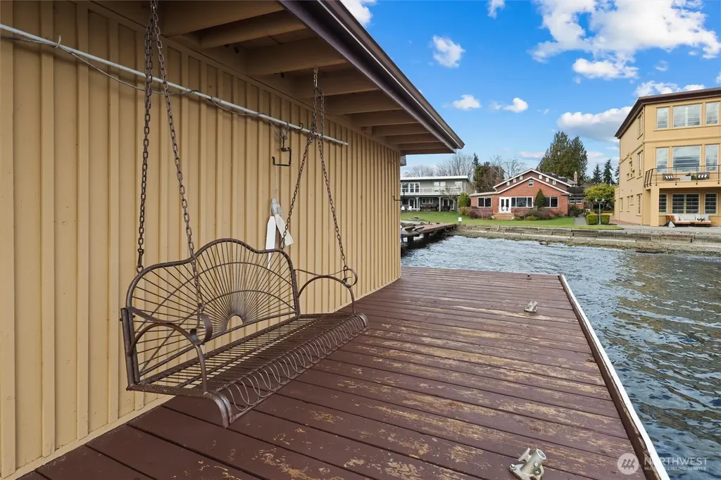 4728 NE 172nd Street Lake Forest Park WA 98155