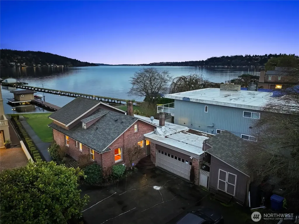 4728 NE 172nd Street Lake Forest Park WA 98155