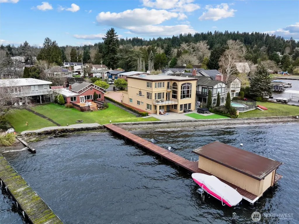 4728 NE 172nd Street Lake Forest Park WA 98155