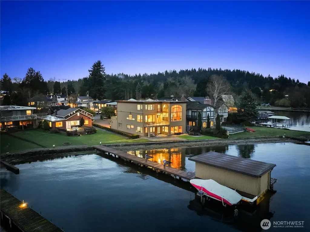 4728 NE 172nd Street Lake Forest Park WA 98155