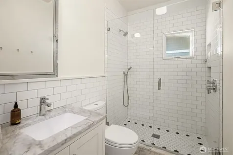 4740 4th Avenue NE Seattle WA 98105