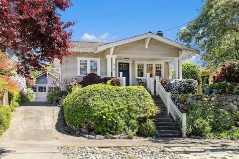 4740 4th Avenue NE Seattle WA 98105