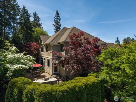 23431 NE 10th Place Sammamish WA 98074