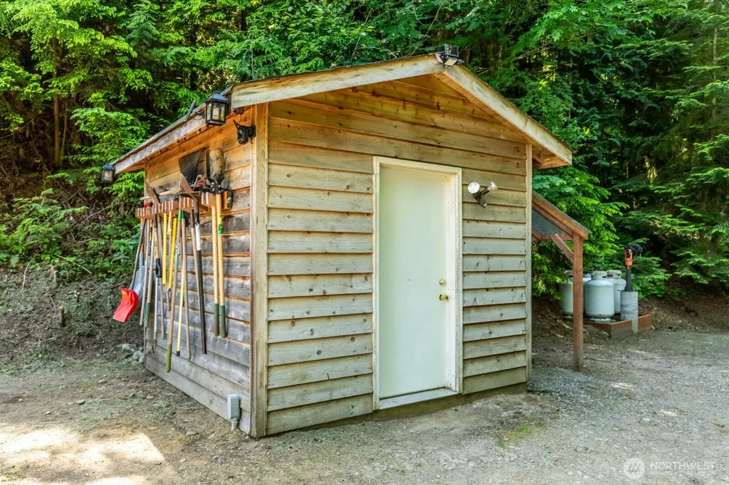 1620 W Cushman Ridge Road Hoodsport WA 98563