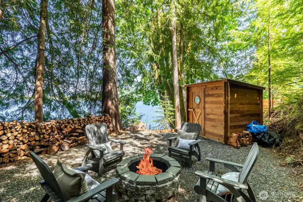 1620 W Cushman Ridge Road Hoodsport WA 98563
