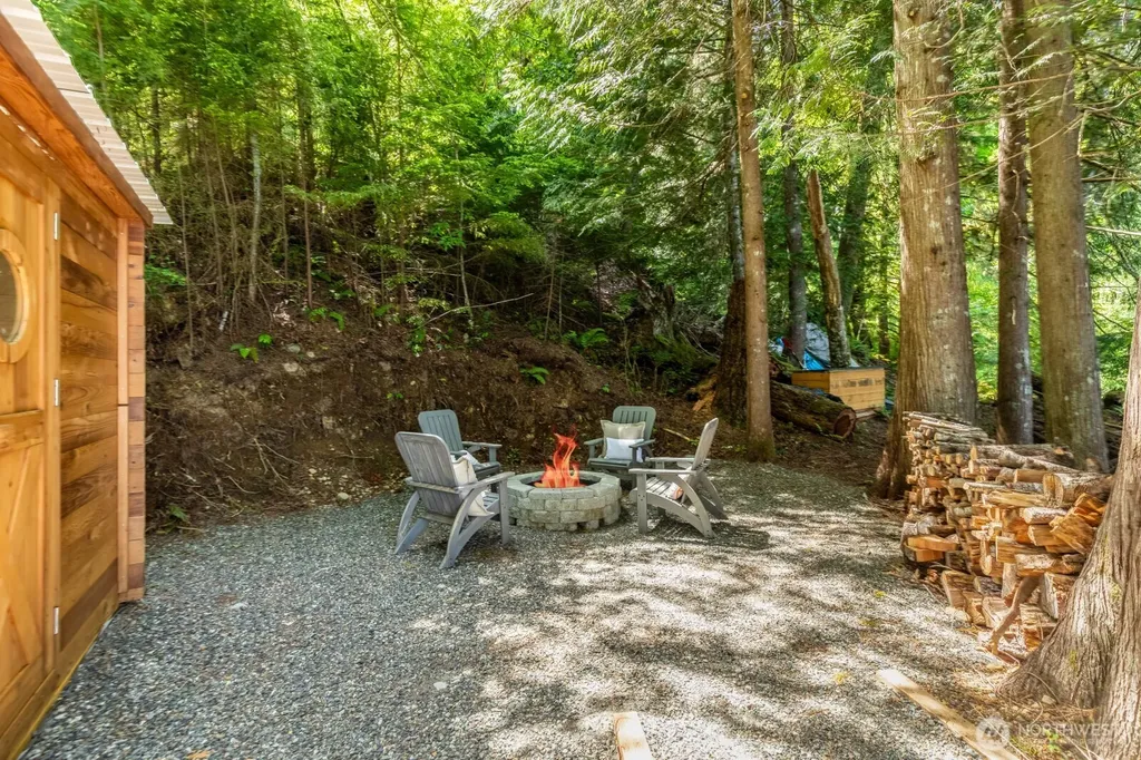 1620 W Cushman Ridge Road Hoodsport WA 98563
