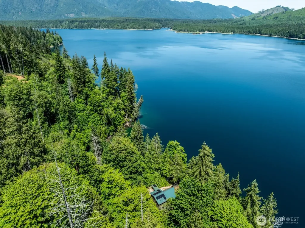 1620 W Cushman Ridge Road Hoodsport WA 98563