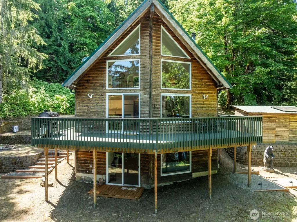 1620 W Cushman Ridge Road Hoodsport WA 98563