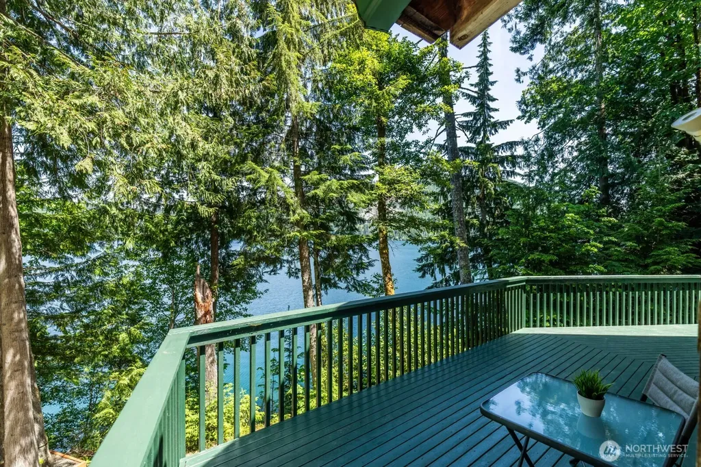1620 W Cushman Ridge Road Hoodsport WA 98563