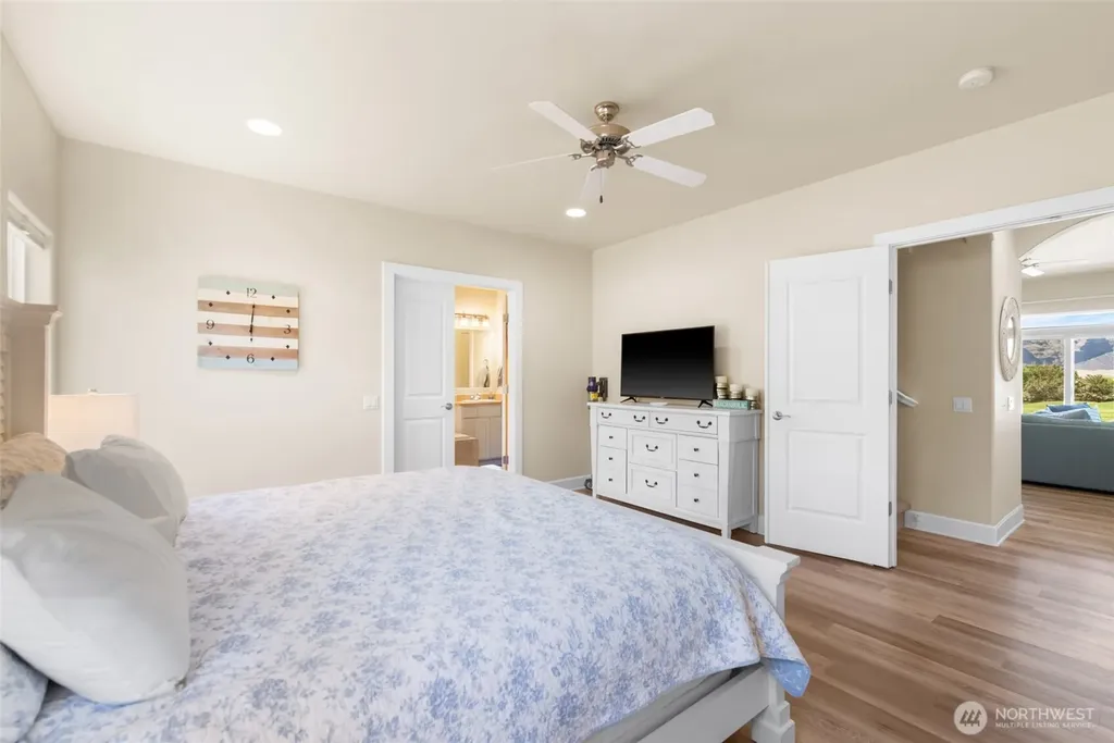 9234 Canyon Drive NW Quincy WA 98848