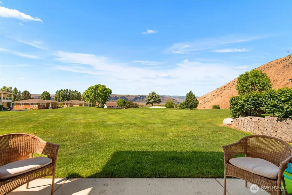 9234 Canyon Drive NW Quincy WA 98848