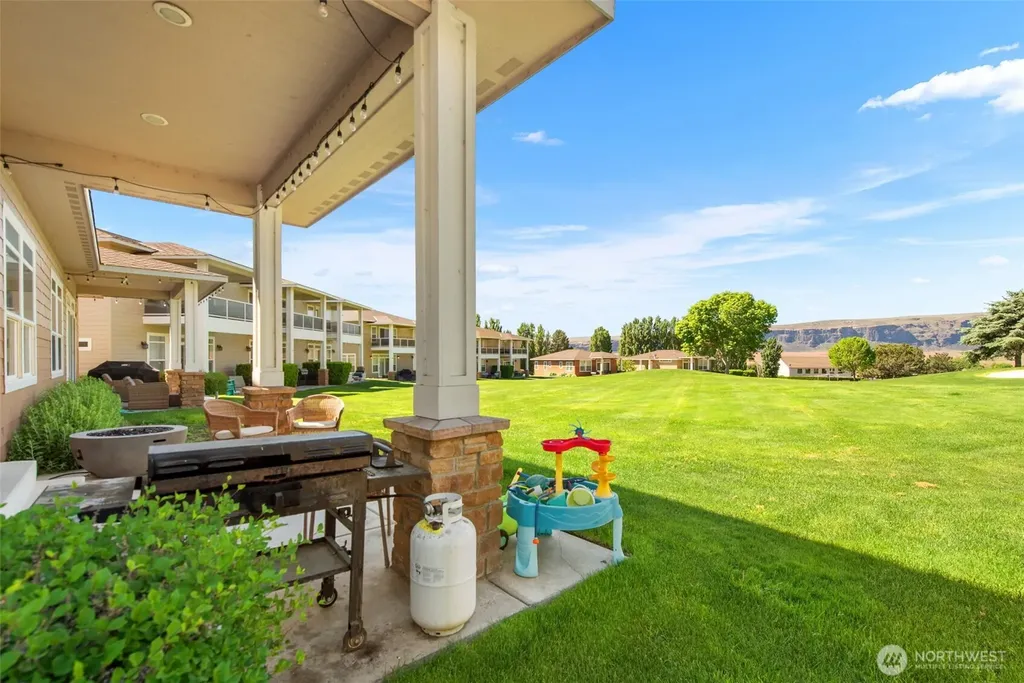 9234 Canyon Drive NW Quincy WA 98848