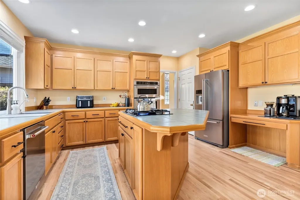 8012 NE 151st Court Kenmore WA 98028