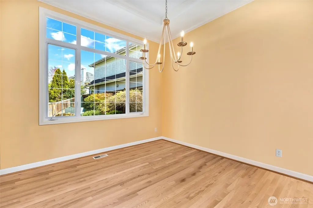 8012 NE 151st Court Kenmore WA 98028