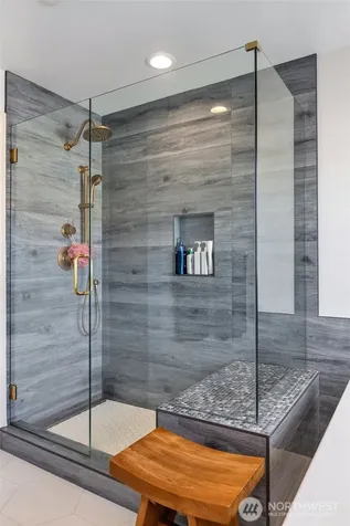 8012 NE 151st Court Kenmore WA 98028