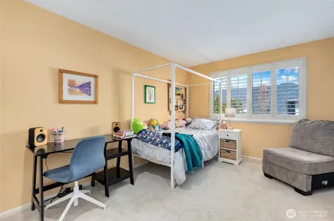 8012 NE 151st Court Kenmore WA 98028
