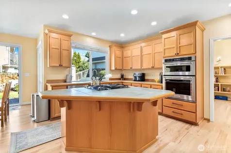 8012 NE 151st Court Kenmore WA 98028