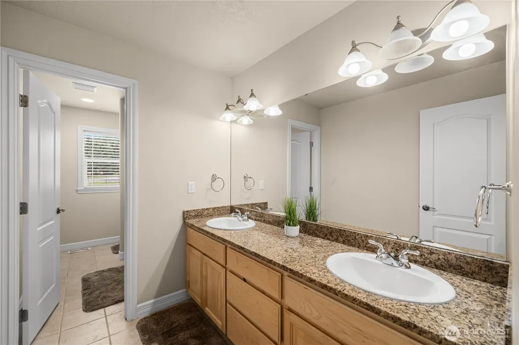 12208 151st Street E Puyallup WA 98374