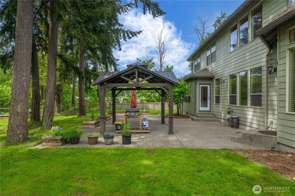 12208 151st Street E Puyallup WA 98374
