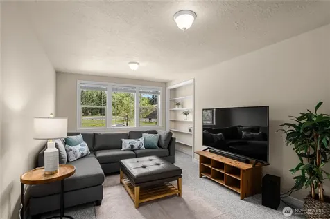 12208 151st Street E Puyallup WA 98374