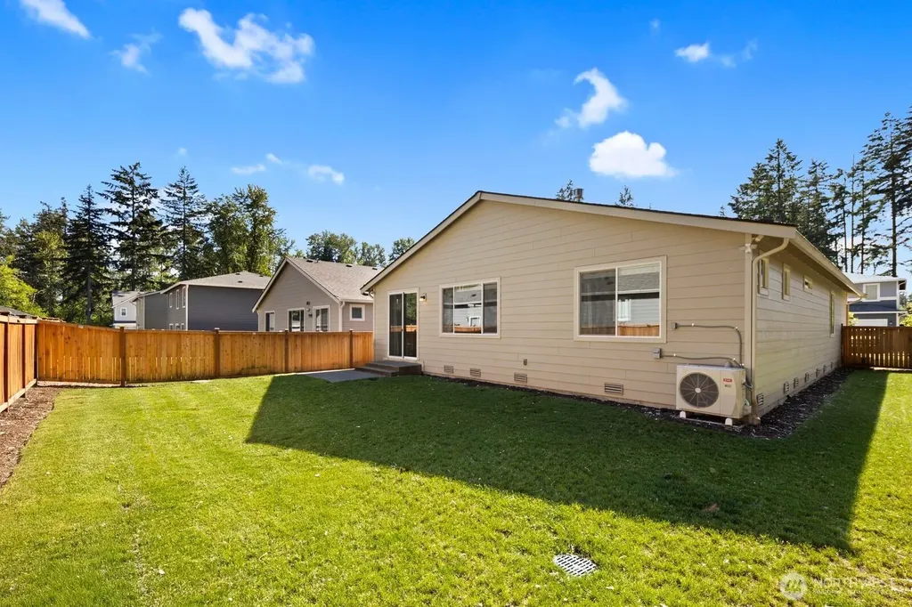 16907 127th Avenue Ct E Puyallup WA 98374