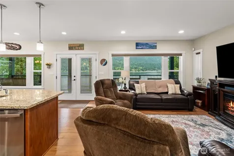 34605 N Shore Drive Mount Vernon WA 98274