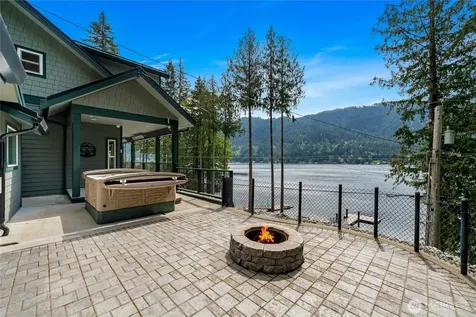 34605 N Shore Drive Mount Vernon WA 98274